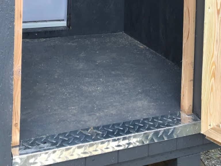 metal kick gaurd option for dog kennels in washington